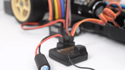 【G FORCE】2021年6月5日発売! ドリフト・コンペティションマシンに最適！受信機の空きポートにさして使えるRXキャパシタ「RX Capacitor」