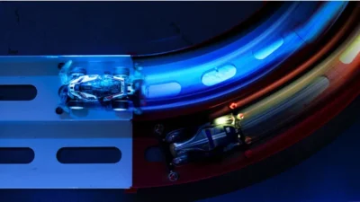 新ミニ四駆マンガの世界が現実に！タミヤ/コロコロコミックが仕掛ける新シリーズ「レーザーミニ四駆」の最先端デジタルコースを開発