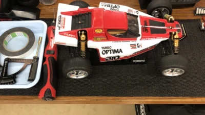KYOSHO RC BLOG　ターボオプティマをインドアカーペットコースでテスト！