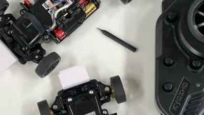 KYOSHO RC BLOG　ミニッツ　ジャイロの調整方法 週刊ミニッツ3月14日号