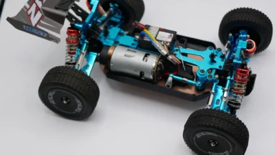 らじつうプチレビュー：WLtoys DRIVING Off-Road Car用メタルアップグレードパーツセット