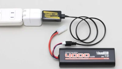 株式会社ヨコモ　Li-poバッテリー用 USB充電器 & Li-poバッテリーセットを発表