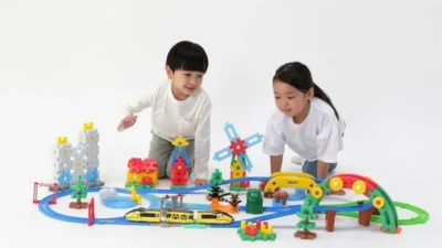 株式会社学研ステイフル＆株式会社タカラトミー　プラレールと遊ぼう！　Gakkenニューブロックジオラマセット発売