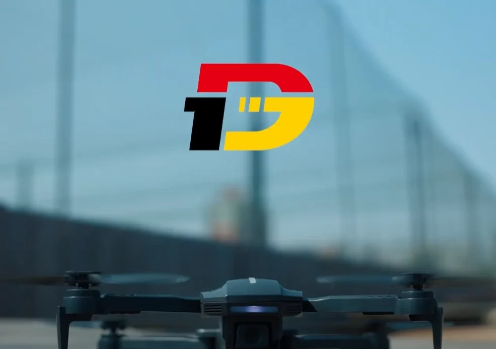 HolyTone　DEERC 室内用D70　100g以下　カメラ付きミニドローン  国内認証済み　【割引コードあり】