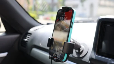 株式会社セキド　スタッフが使ってみました「PGYTECHのスマホ粘着マウントをレビュー！クルマに付けて使ってみました」を公開