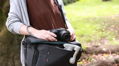 株式会社セキド　スタッフが使ってみました「カメラバッグデビューにお勧め！PGYTECH OneMo スリングバッグを初心者が使ってみた」を公開