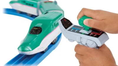 株式会社タカラトミー　プラレールの片手サイズのコントローラー 「キミが運転！グリップマスコン」シリーズ 2023年11月9日発売