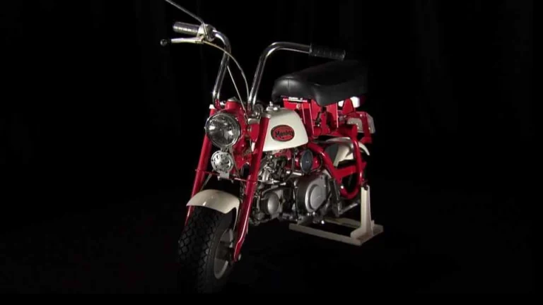 おとなの秘密基地　「唯一無二のデザイン！　じゃじゃ馬なホンダのバイク「モンキー」を愛し続ける男性に密着」