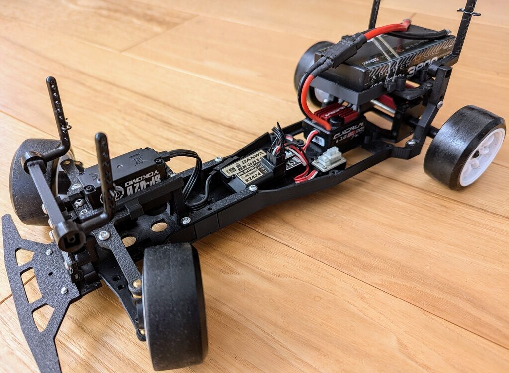 MシャーシサイズドリフトR/Cカー「1/10 Mini Size Drift Chassis – RDD1」