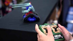 おとなの秘密基地　■苦節15年…！　ガンタンクが動く衝撃のプラモデルを作った凄腕モデラーを直撃！