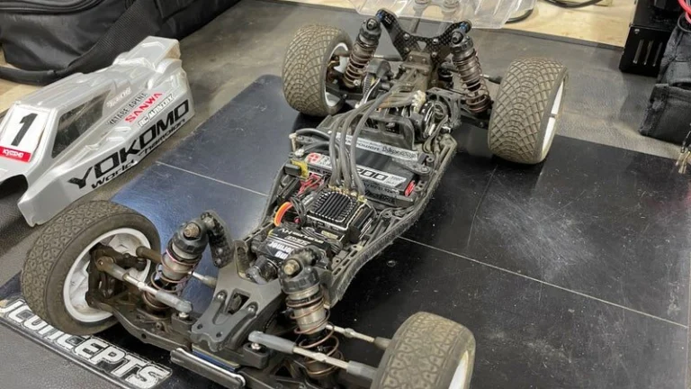 株式会社ヨコモ　「Yokomo Product Information – スーパーオフロード3.0/SO3.0真夏のチャンプ相模原編」