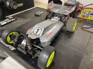 株式会社ヨコモ　「Yokomo Product Information – マスターオフロード2.0/MO2.0真夏のセッティング編」