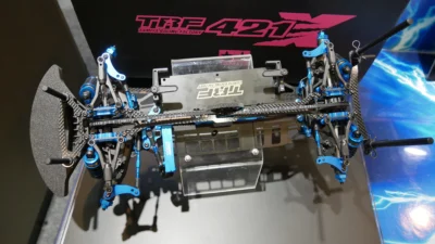 【連載】らじつう編集部がメーカーさんに聞いてみた・ホビーショー番外編「ポルシェ934、タミヤ TRF421X」